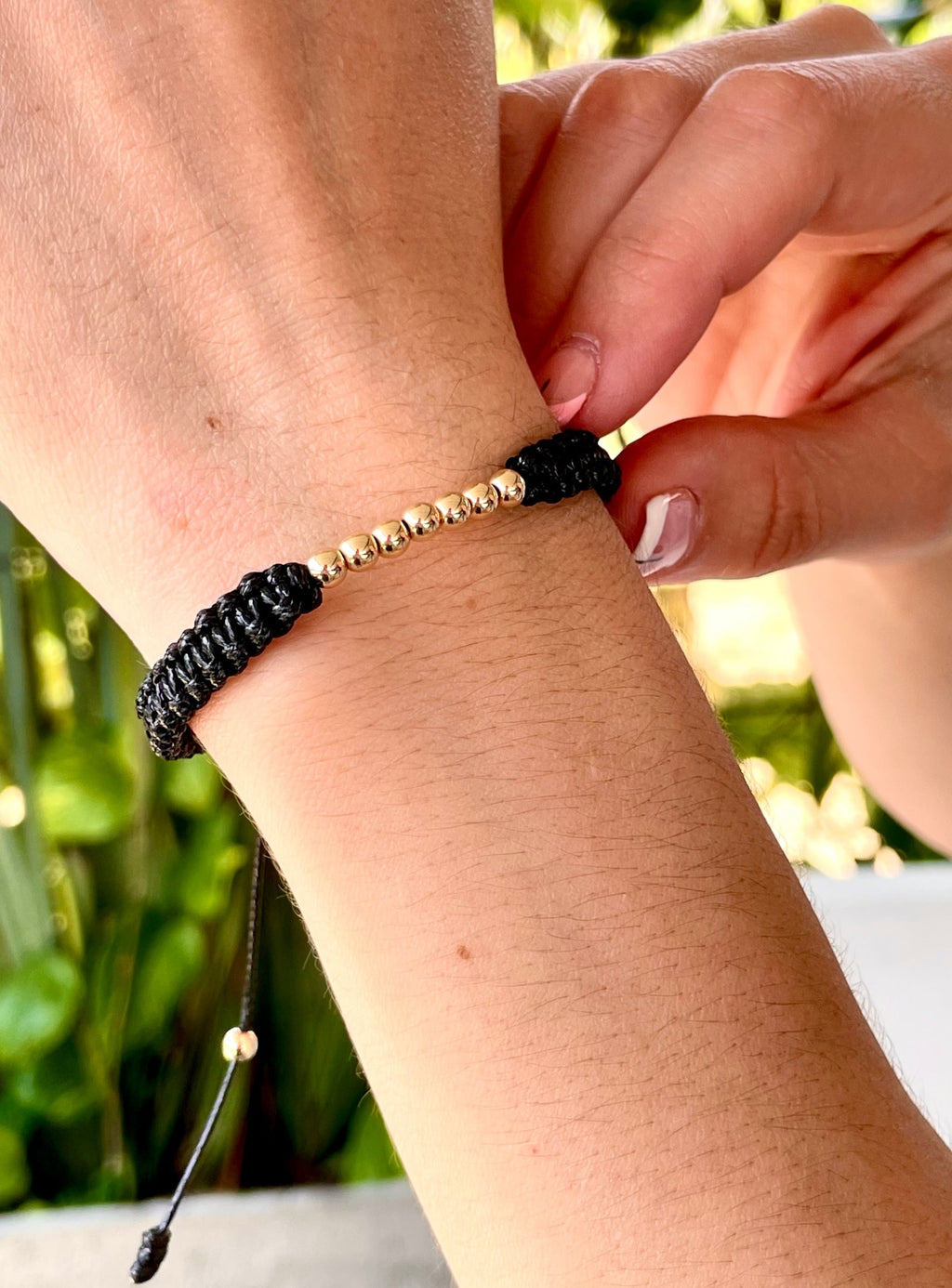 pulsera tejida dama negra