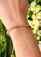 Cargar imagen en el visor de la galería, pulsera tejida dama beige
