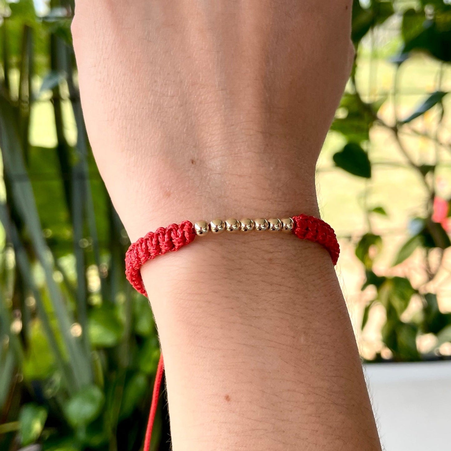 pulsera tejida dama roja