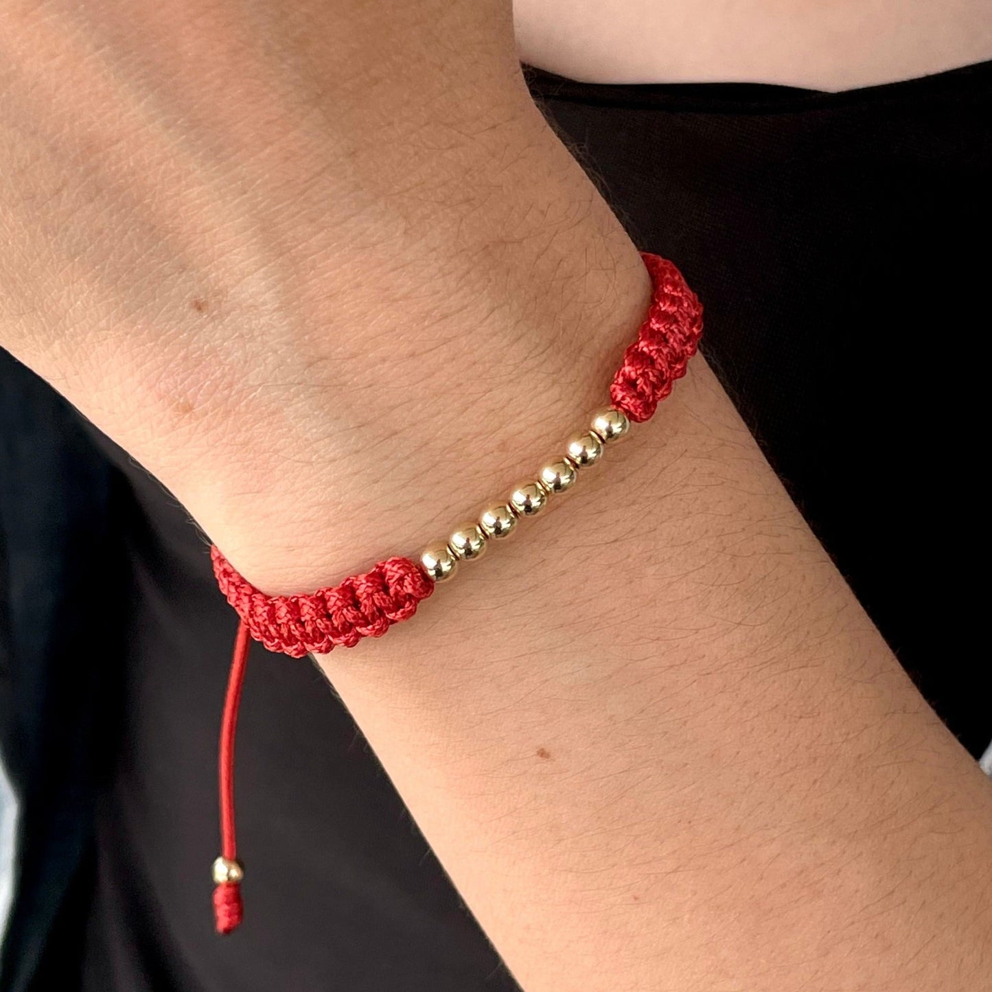 pulsera tejida dama roja